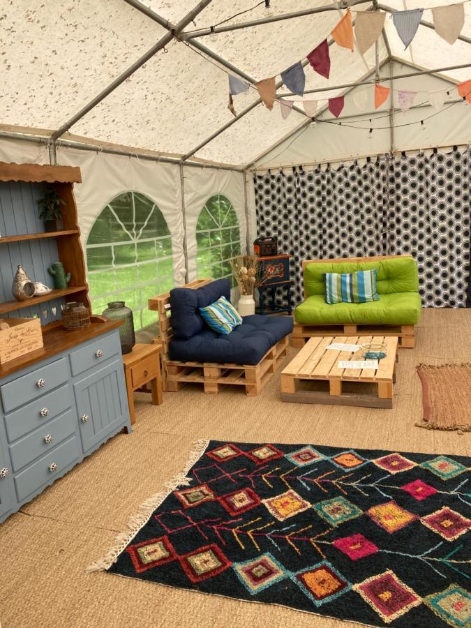 Au Pre Fleuri Eco Glamping Hotel Le Lindois ภายนอก รูปภาพ